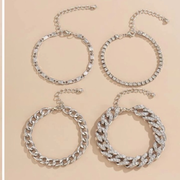 ⚡️Fabulous⚡️New 4 Rhinestone Chain Bracelets - Picture 3 of 5
